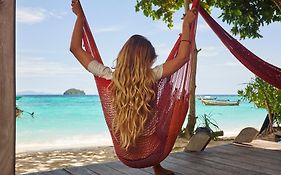 แคสอะเวย์ รีสอร์ท เกาะหลีเป๊ะ